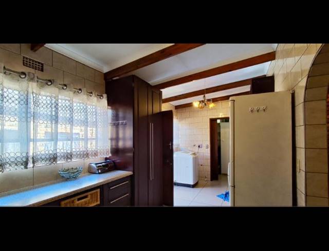 4 BEDROOM HOUSE FOR SALE IN DALPARK EXT 1